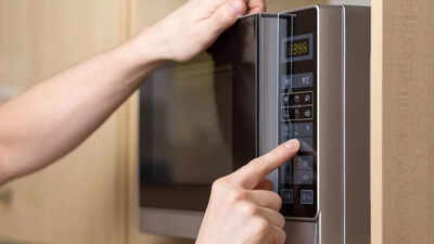 why-putting-things-on-top-of-your-microwave-might-be-a-bigger-risk-than-you-think.jpg