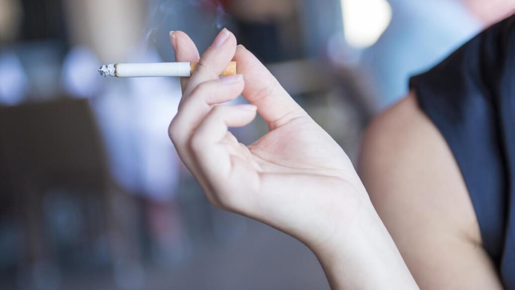 BL02_Think_cigarette.jpg