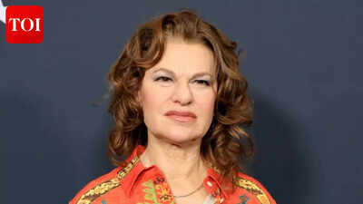 sandra-bernhard.jpg