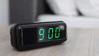 why-the-snooze-button-on-an-alarm-clock-is-always-9-minutes.jpg