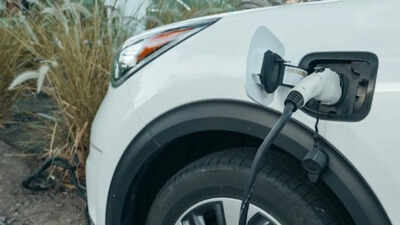 auto-amp-ev-deals-steady-but-cautious-in-2026-whats-changing.jpg