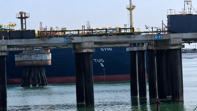 20000-tonne-lpg-carrier-symi-arrives-in-gujarat.jpg