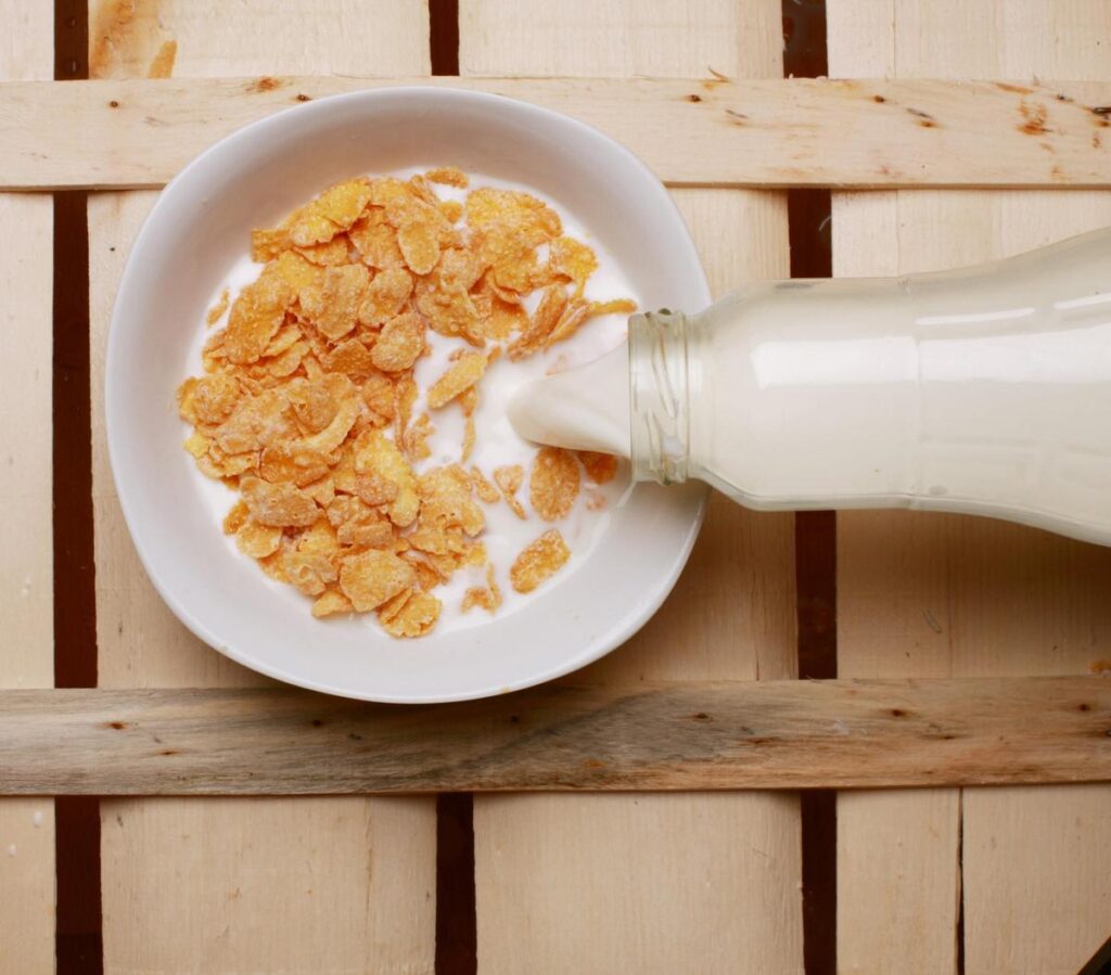 31istb20cereals-milk-bottle-breakfast-flake-wallpaper.jpg