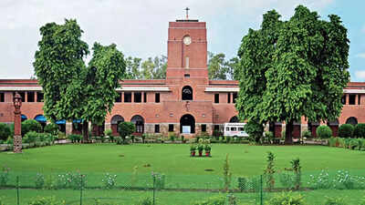 du-offers-special-exam-option-for-students-missing-may-28-papers-due-to-eid-ul-zuha.jpg