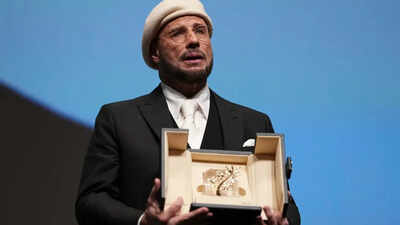 john-travolta-cannes.jpg