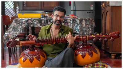 tovino-thomas.jpg
