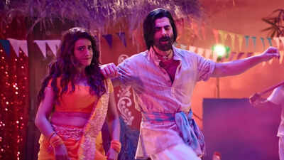 akshara-singh-recalls-akshay-kumar-shooting-with-104-degree-fever-for-welcome-to-the-jungle-song-ghi.jpeg