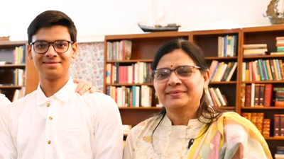 sarthak-sidhant-with-his-mother.jpg
