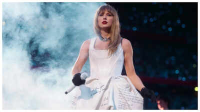 taylor-swift-terror-plot.jpg