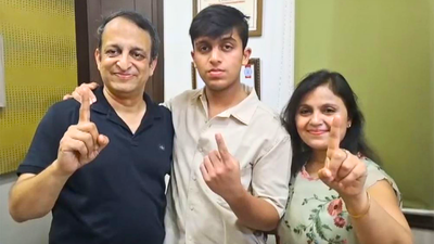 aryan-gupta-with-his-parents-photo-credit-ani.jpg