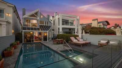 joni-mitchells-former-malibu-home.jpg