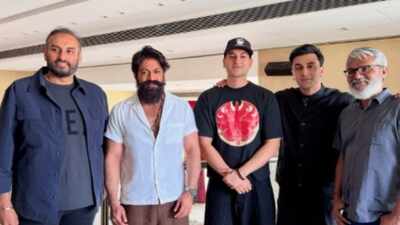 ranbir-kapoor-yash-pose-with-rishab-rikhiram-sharma-ahead-of-39ramayana39-event-trailer-to-release-o.jpeg