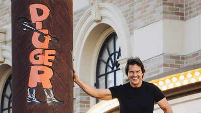 tom-cruise-promotes-digger-at-fifa-world-cup-closing-ceremony.jpg